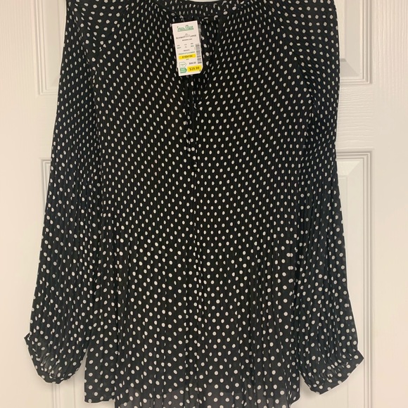 NWT Melissa Paige cold shoulder top, large - Picture 4 of 4